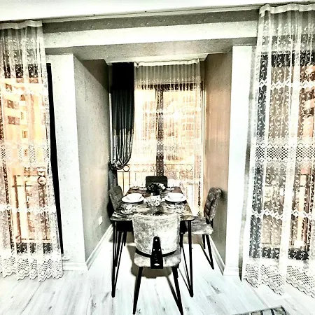 アパートホテル Taksim Luxury Square *