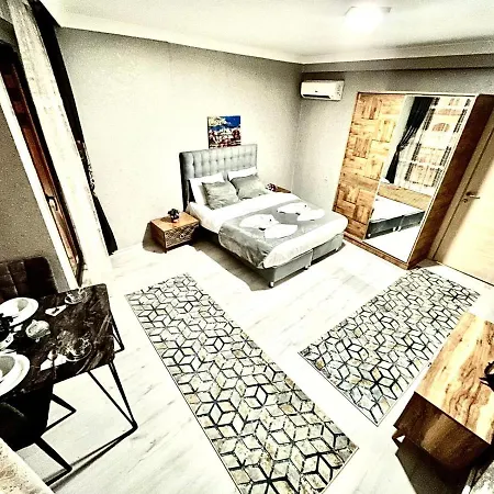 アパートホテル Taksim Luxury Square イスタンブール